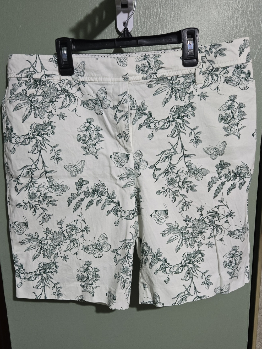 Talbots White Floral & Butterfly Print Bermuda Shorts